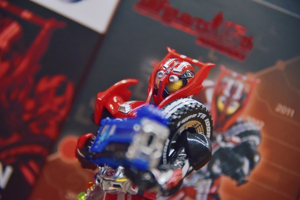 S.H.Figuarts 假面骑士驰骑 特莱多隆型  混合轮胎套装 -S.H.Figuarts15周年纪念版-