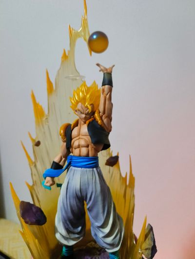 FiguartsZERO [超激战] 龙珠Z 复活！悟空与贝吉塔的合体 超级赛亚人悟吉塔 -展会限定版-