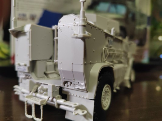 VS-014 俄罗斯K-4386“台风”VDV装甲车