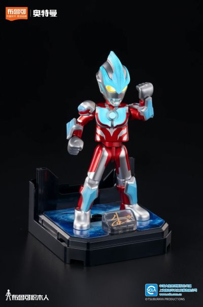 奥特名鉴周年版 银河奥特曼 10周年特典