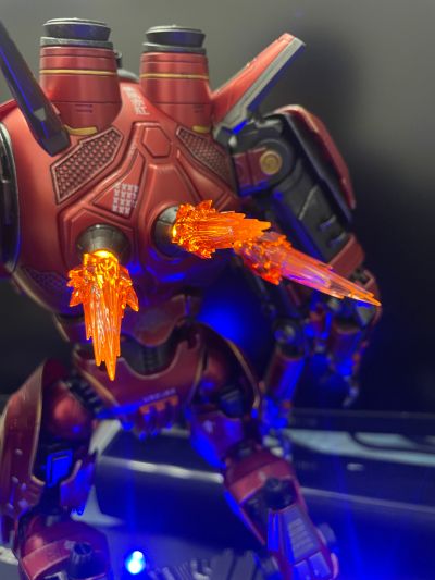 环太平洋 暴风赤红