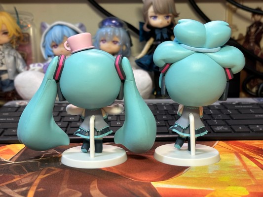 初音未来×大耳狗 精细小人偶