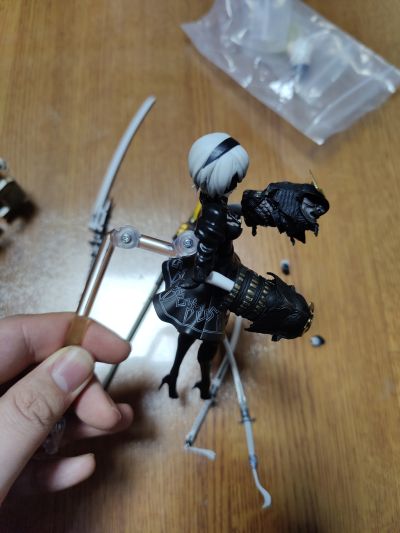 S.H.Figuarts  2B