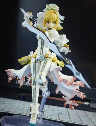 figma #559  命运-冠位指定 剑士 / 尼禄・克劳狄乌斯〔新娘〕