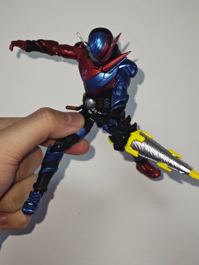 S.H.Figuarts 假面骑士创骑 兔子坦克形态 平成世代版