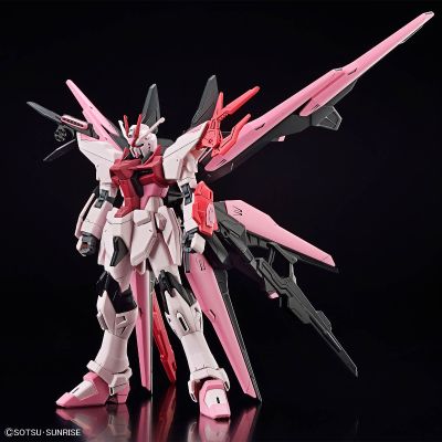 HG 1/144 完美强袭自由嫣红高达（全备型嫣红强袭自由高达）
