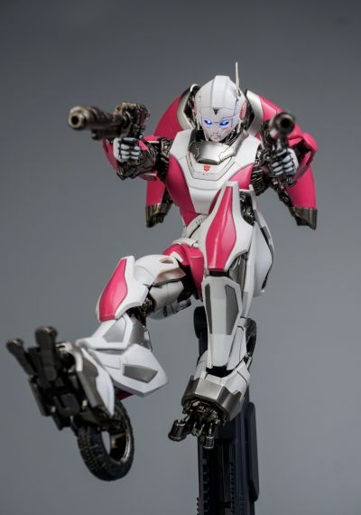 DLX 大黄蜂 阿尔茜