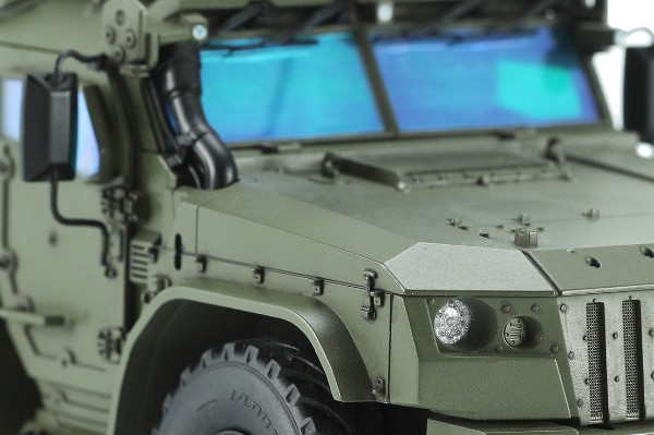 VS-014 俄罗斯K-4386“台风”VDV装甲车