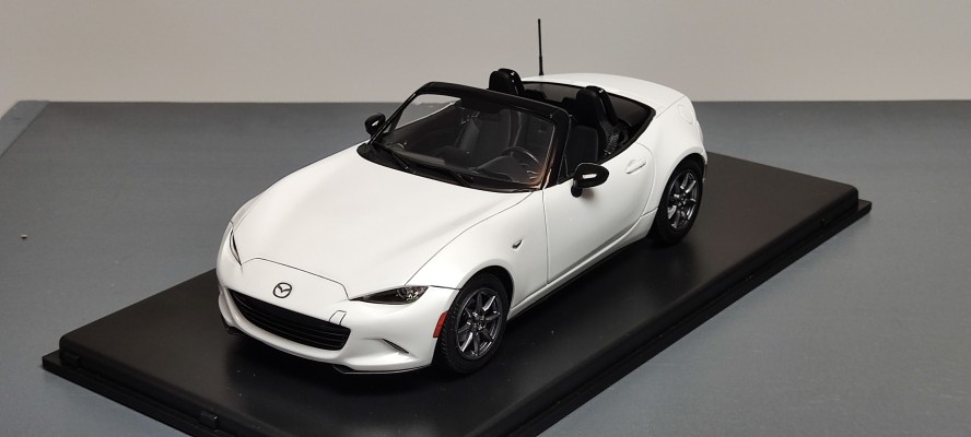 24342 马自达 MX-5