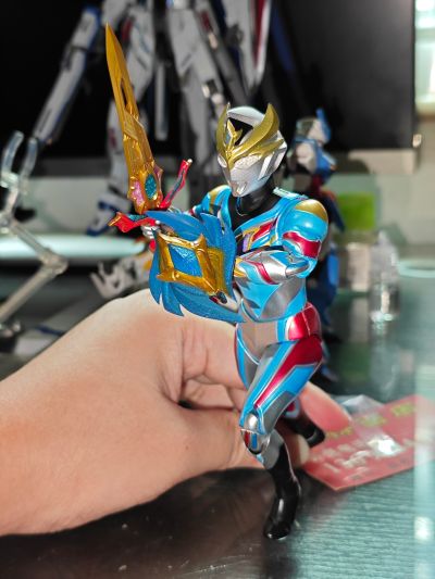 S.H.Figuarts 德凯奥特曼  强劲型