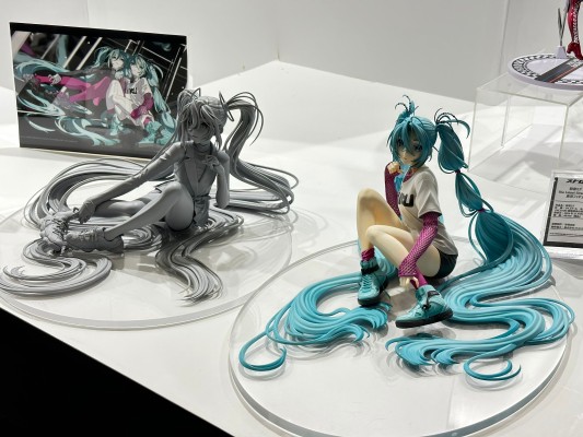 初音未来×米山舞 The Latest Street Style 