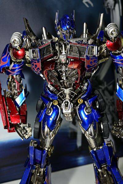 PREMIUM+ 变形金刚3 擎天柱