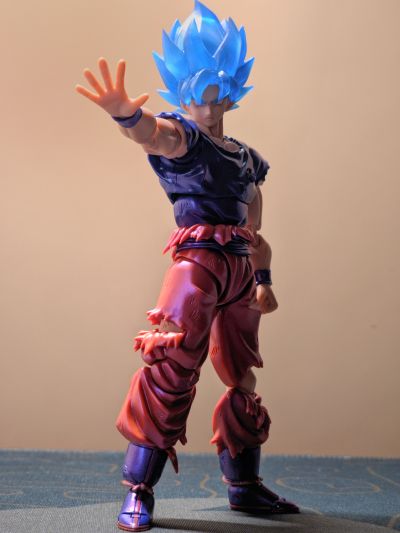 S.H.Figuarts 龙珠超 超级赛亚人之神超级赛亚人 孙悟空 界王拳