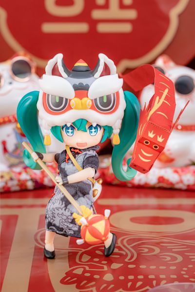 粘土娃 服装套组 裙装旗袍（熊猫/龙）