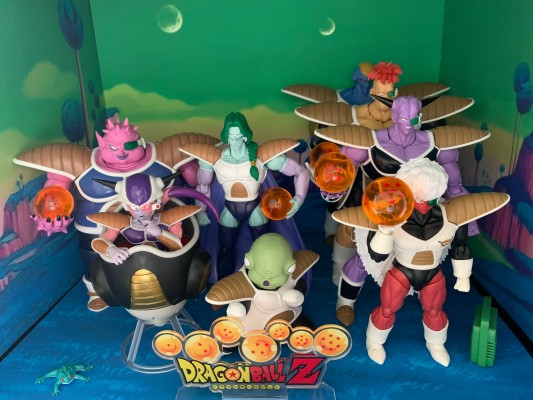 S.H.Figuarts  弗利萨 第一形态 ＆ 弗利萨飞船