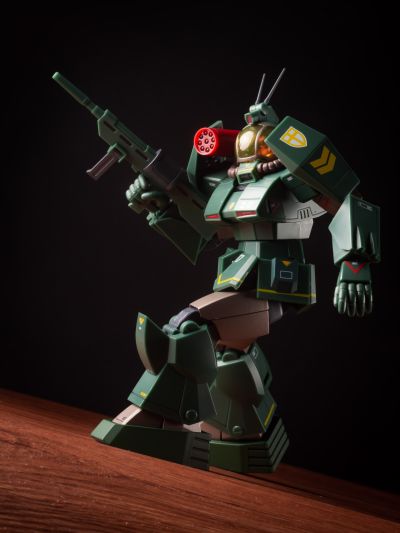 HI-METAL R 太阳之牙 索尔提克 H8 圆头机甲  与 因斯特装甲车 40周年纪念版