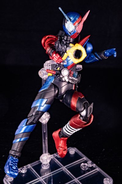 S.H.Figuarts 假面骑士创骑 兔子坦克形态 平成世代版
