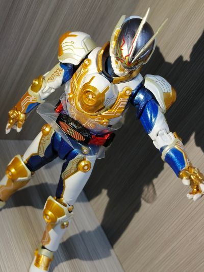 S.H.Figuarts 假面骑士谛睨
