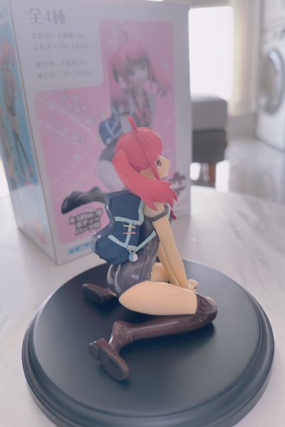 RESI-CARAT 「ぽよよんろっく画集」坐姿 通常版