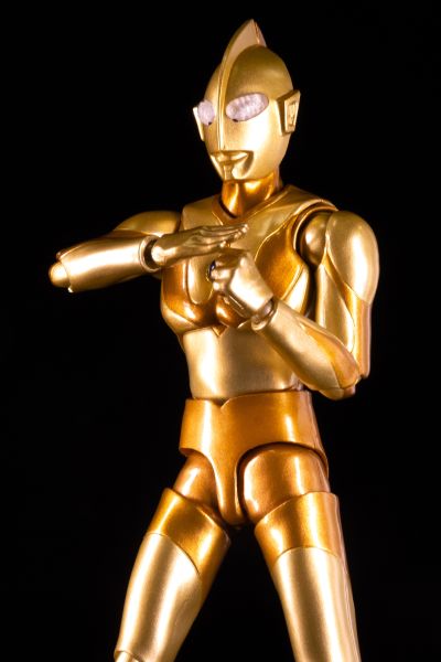 S.H.Figuarts  奥特曼 上海万代魂旗舰店一周年店庆金色纪念款