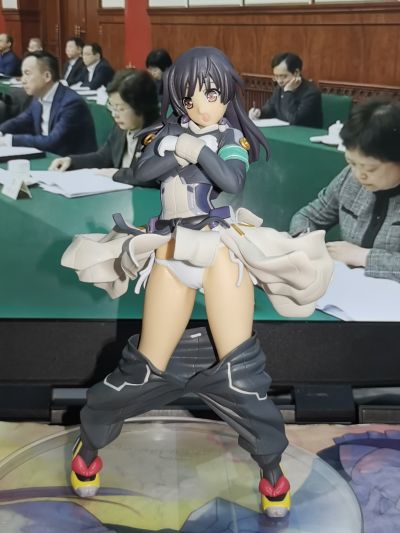 境界上的地平线 本多正纯 被脱下裤子的副会长