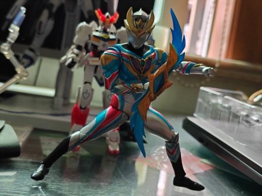 S.H.Figuarts 德凯奥特曼  强劲型