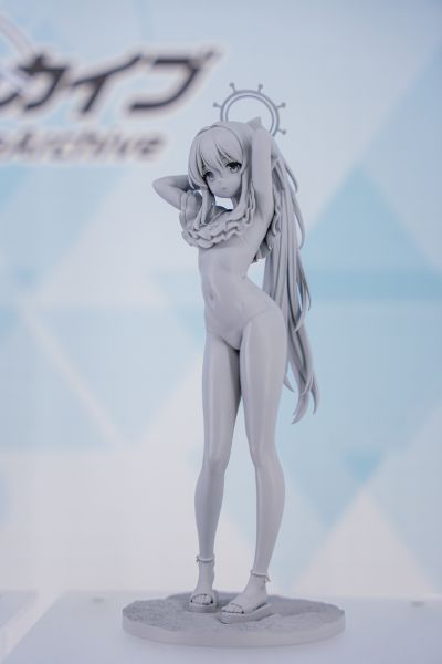 蔚蓝档案 月雪宫子（泳装）纪念大厅版