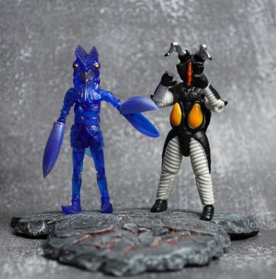 奥特超可动系列  芝顿