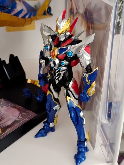 THE合体 古立特宇宙 古立特（宇宙形态）和 大煌翼炎龙（暂译）