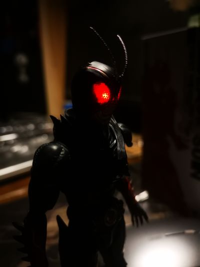 S.H.Figuarts 假面骑士BLACK SUN 假面骑士暗日（首次变身）