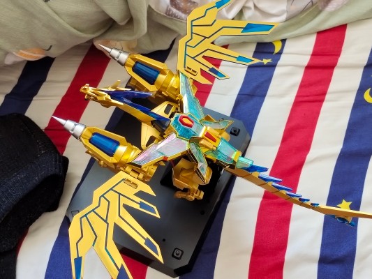 THE合体 古立特宇宙 古立特（宇宙形态）和 大煌翼炎龙（暂译）