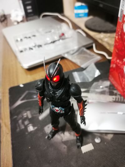 S.H.Figuarts 假面骑士BLACK SUN 假面骑士暗日（首次变身）