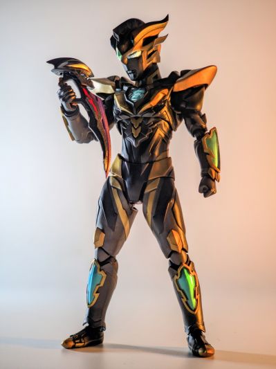 S.H.Figuarts 奥特银河格斗 命运的冲突 泽塔奥特曼 迪斯西姆天爪