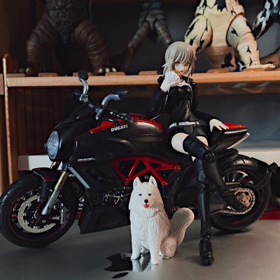 重装女高铁骑社