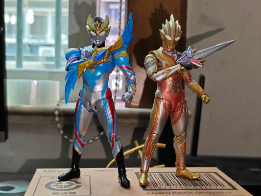 S.H.Figuarts 德凯奥特曼  强劲型