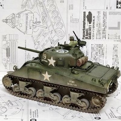 35190 1/35 美国 M4 谢尔曼 中型坦克 初期型