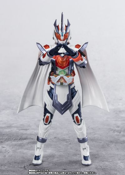 S.H.Figuarts   假面骑士玛洁德 炎阳独角兽