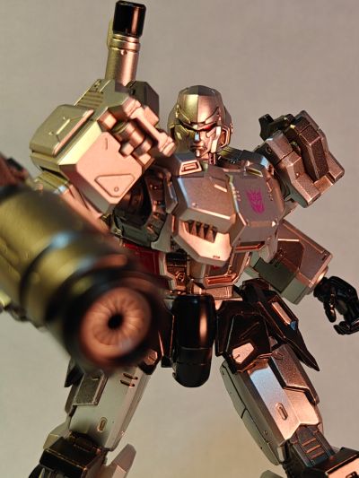 MDLX  变形金刚系列 威震天