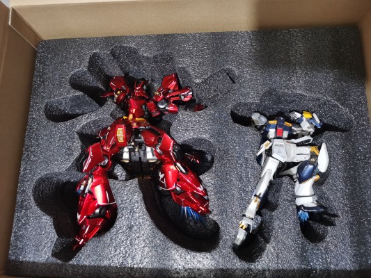 BNFIGURE DX 高达系列第二作 Nu高达大战沙扎比