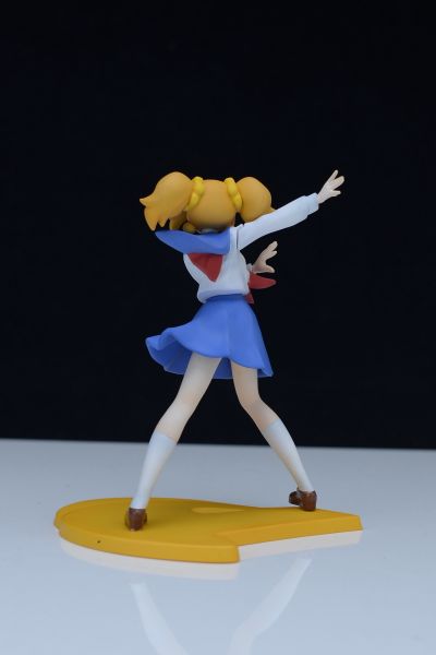 MODEROID  pop子和pipi美的日常 第二季 pop子机器人+大得要命合体配件包