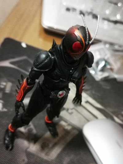 S.H.Figuarts 假面骑士BLACK SUN 假面骑士暗日（首次变身）