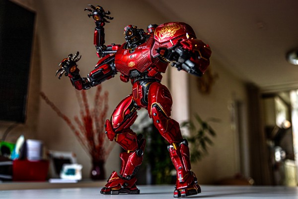 环太平洋 暴风赤红