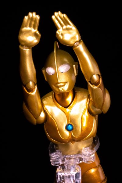 S.H.Figuarts  奥特曼 上海万代魂旗舰店一周年店庆金色纪念款