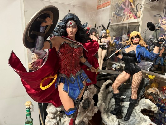 MMDC-51LM DC漫画 神奇女侠 重生 限量版