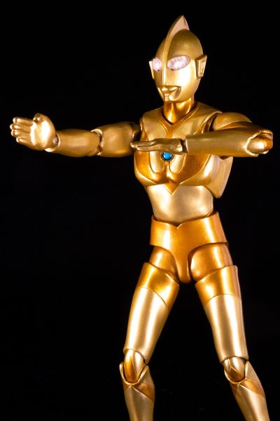 S.H.Figuarts  奥特曼 上海万代魂旗舰店一周年店庆金色纪念款