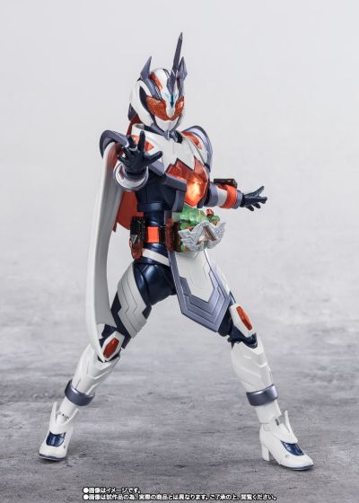 S.H.Figuarts   假面骑士玛洁德 炎阳独角兽