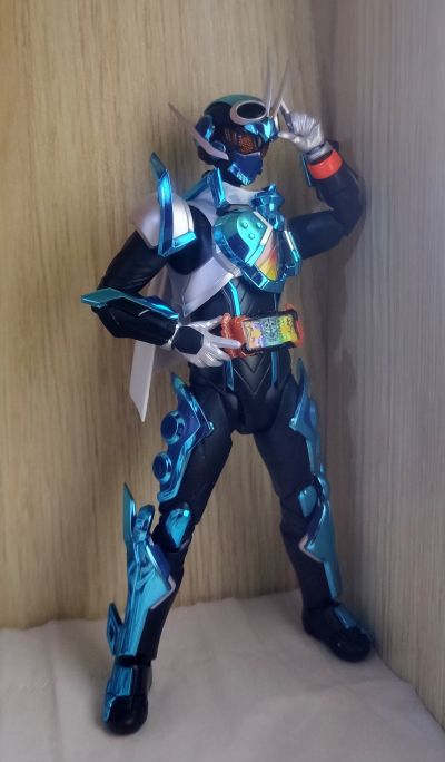 S.H.Figuarts 假面骑士歌查德 蒸汽蝗虫