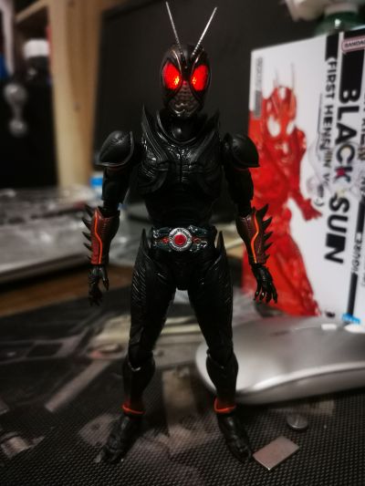 S.H.Figuarts 假面骑士BLACK SUN 假面骑士暗日（首次变身）