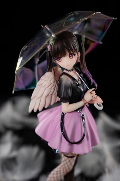 打开雨伞 收起翅膀 心羽