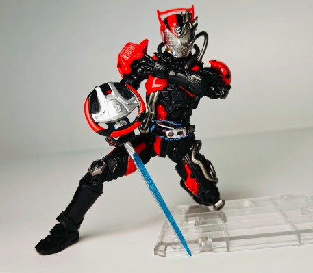 S.H.Figuarts 剧场版 假面骑士驰骑 SURPRISE FUTURE 假面骑士超白热驰骑